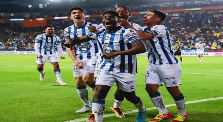 Pachuca golea al América y jugará la final contra Atlas