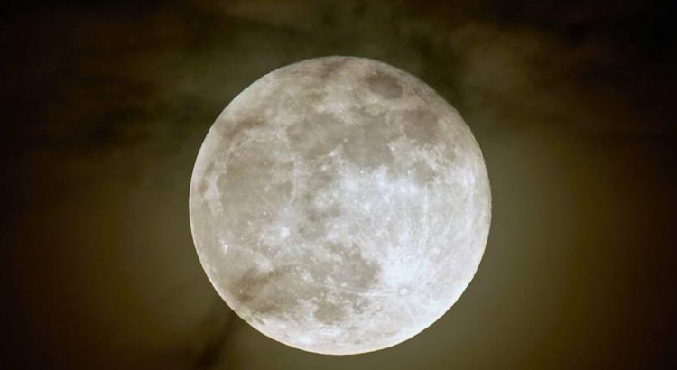 Prepárate para disfrutar el cielo nocturno apreciando la “Superluna”