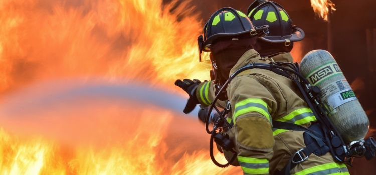 Un incendio ocurrió en Dulzura del Condado de San Diego, una persona resultó herida