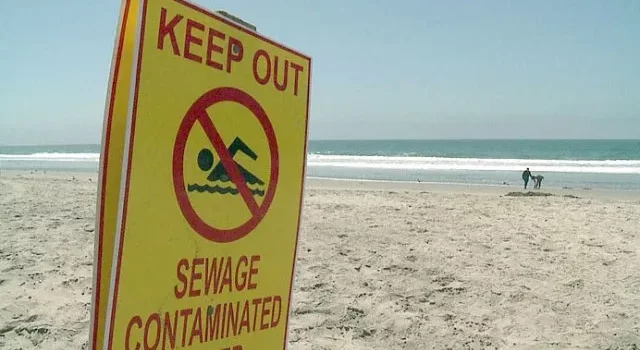 Contaminación en playas de San Diego debido a tormenta tropical