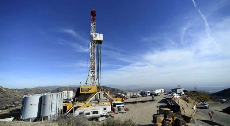 California aprueba controvertida expansión del almacenamiento de gas en Aliso Canyon a pesar de la oposición.