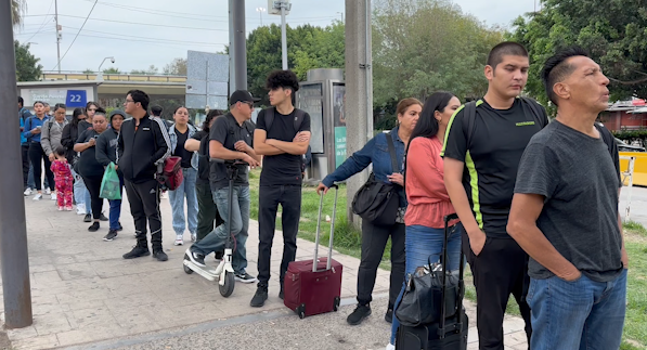 Cierre temporal de PedWest en la frontera entre Tijuana y San Diego debido a la afluencia de migrantes