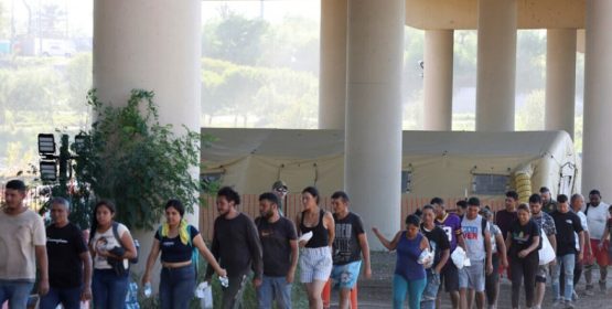 Estados Unidos otorga Estatus de Protección Temporal a migrantes venezolanos para aliviar crisis fronteriza