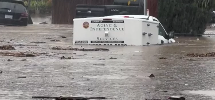 Inundaciones históricas golpean San Diego