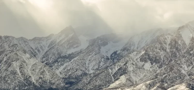 Niveles de nieve en California se acercan a la media, pero preocupaciones persisten