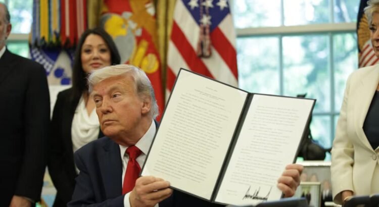 Donald Trump ordena más vigilancia en la acreditación de las universidades de EU