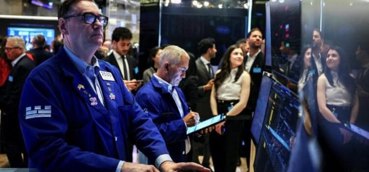 Wall Street sube tras pausa de aranceles de Trump sobre la UE Wall Street sube tras pausa de aranceles de Trump sobre la UE