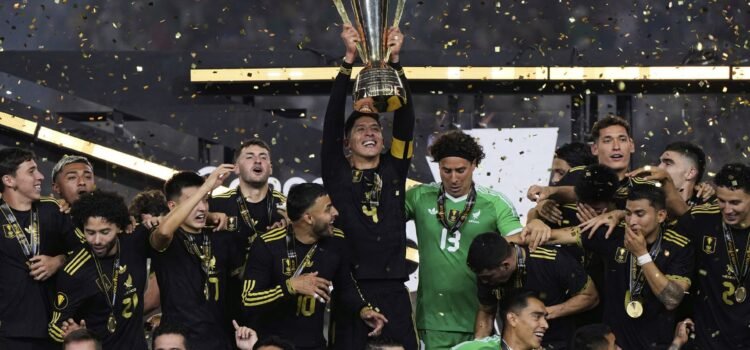 México, bicampeón de la Copa Oro; remonta ante Estados Unidos en la final