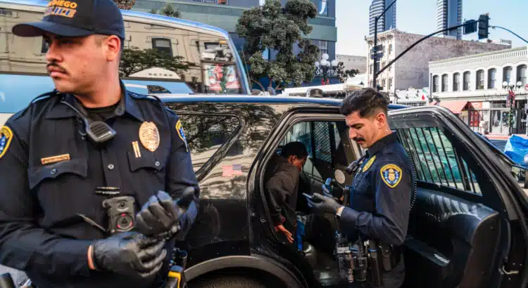 Los residentes negros de San Diego son arrestados de manera desproporcionada por cargos de la Proposición 36