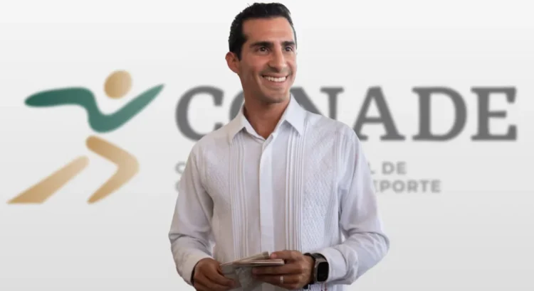 Rommel Pacheco hace oficial la creación de la Federación de Disciplinas Acuáticas, avalada por World Aquatics