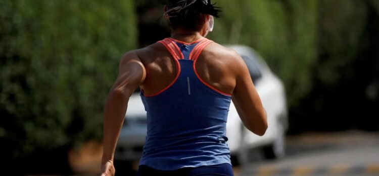 Este es el ejercicio que reduce un 30% el crecimiento del cáncer