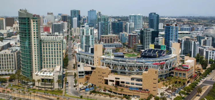 Las tarifas de los parquímetros aumentan a $10 por hora en septiembre para los eventos de Petco Park