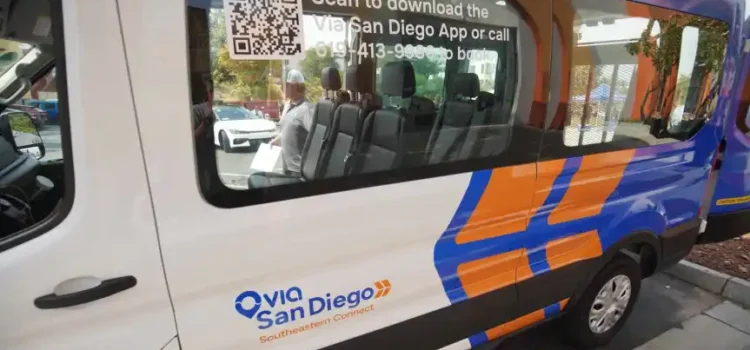 Un nuevo servicio de microtransporte comienza a operar en el sureste de San Diego