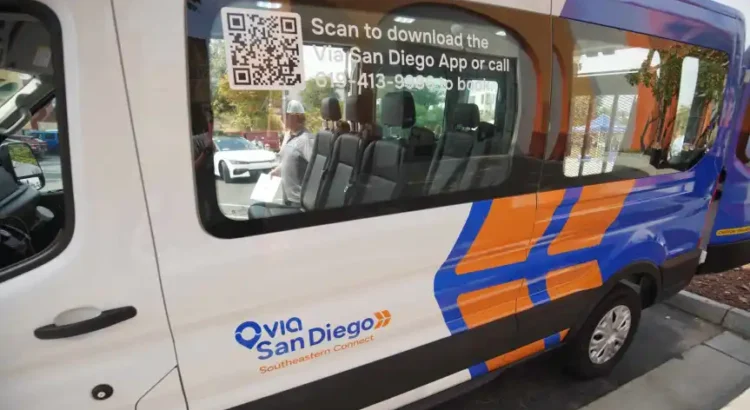 Un nuevo servicio de microtransporte comienza a operar en el sureste de San Diego
