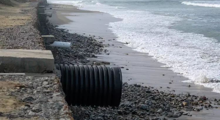 San Diego está bajo una nube de aire tóxico en medio de una crisis de aguas residuales