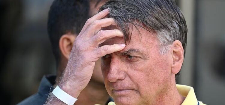 Bolsonaro, condenado a 27 años de cárcel por golpismo en Brasil