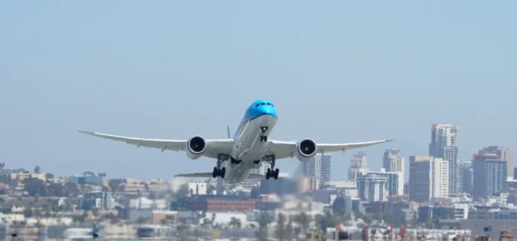 El último vuelo directo a Europa desde San Diego se suspenderá durante varios meses