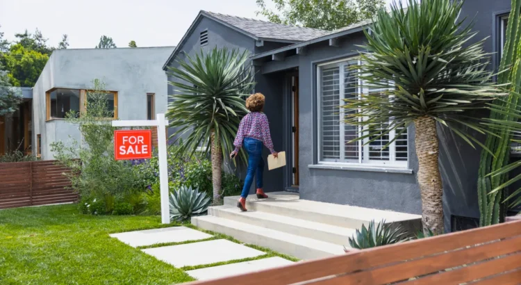 El precio medio de una vivienda unifamiliar de San Diego cae por debajo de 1 millón de dólares