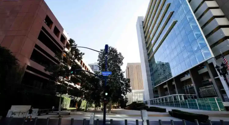 El cierre del gobierno agrava la crisis de financiación de abogados defensores